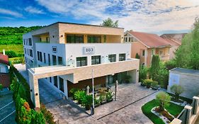 Biador Apartments