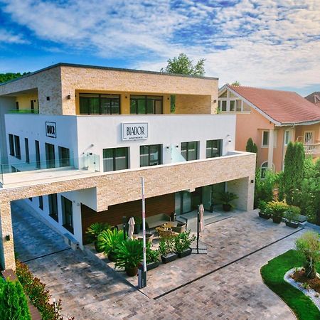 Biador Apartments Орадя Екстер'єр фото