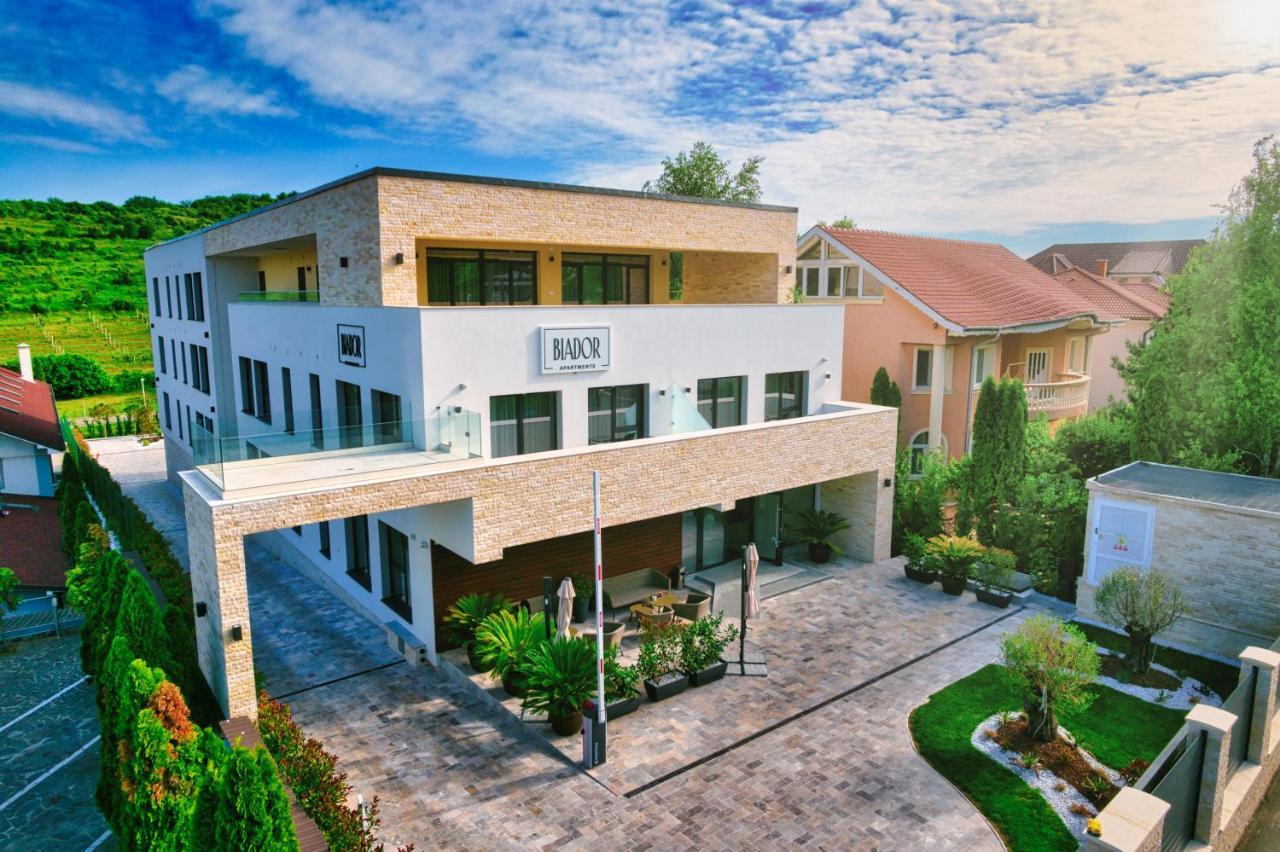 Biador Apartments Орадя Екстер'єр фото